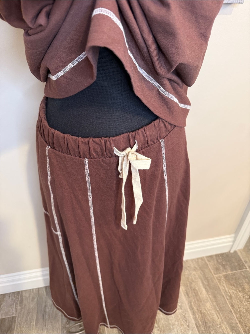 Women’s Brown Sleeveless A-Line Skirt Set - Picture 2 of 3